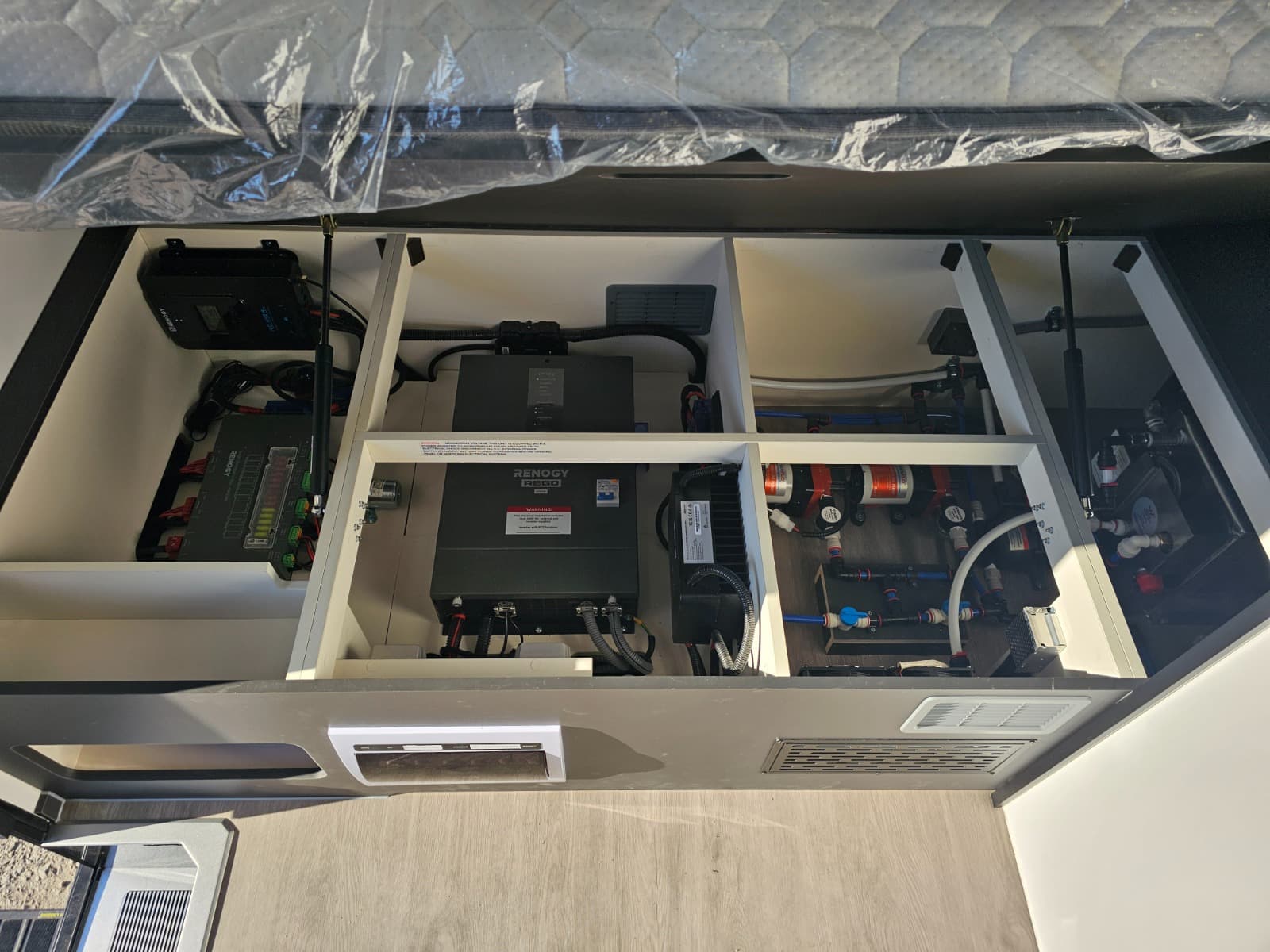 2026 X Series RV X Terra / 5.8m (19ft) image 4