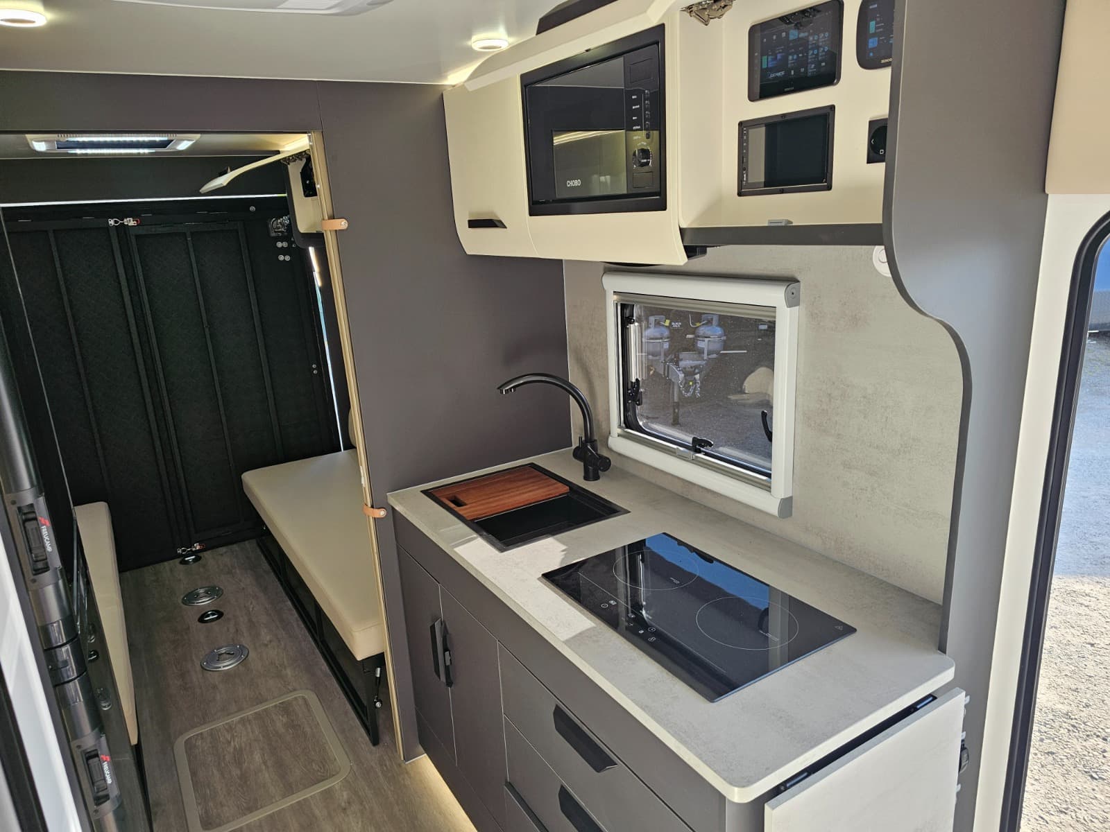 2026 X Series RV X Terra / 5.8m (19ft) image 9